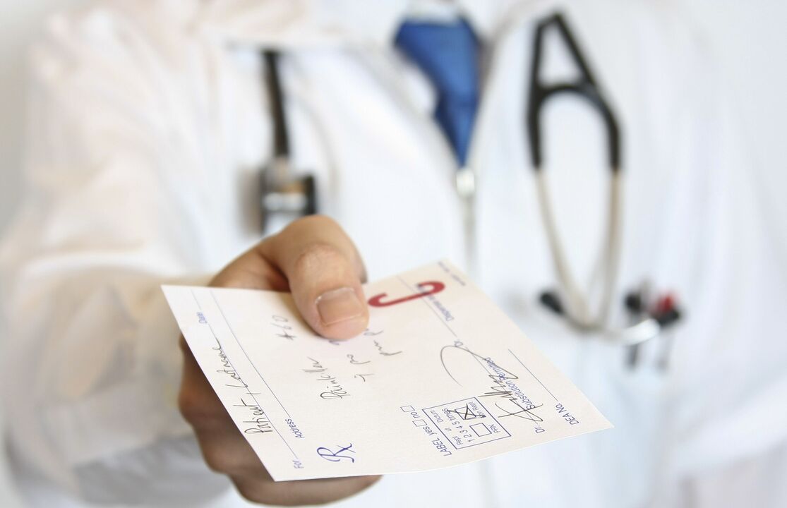 Dokter memberikan resep untuk pengobatan masalah potensi setelah usia 50